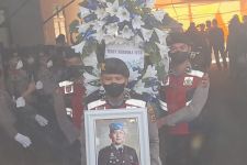Brigadir J Dimakamkan Secara Kedinasan Seusai Proses Autopsi Ulang Selesai - JPNN.com