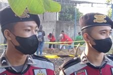Makam Brigadir J Dibongkar, Pengacara dan Saksi Keluarga Semua Menyaksikan, Sang Kekasih? - JPNN.com
