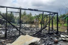 SDN Jambu Burung Banjar Terbakar, 4 Bangunan Utama Rusak Berat - JPNN.com