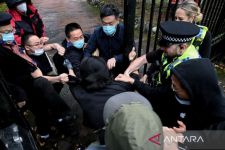 Aparat China Seenaknya Hajar Pendemo di Manchester, Pemerintah Inggris Murka - JPNN.com