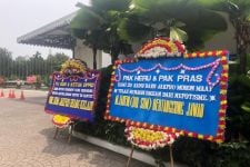 Ditanya soal Karangan Bunga Misterius di Balai Kota, Dirut Jakpro Menjawab Begini - JPNN.com Jakarta