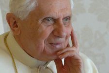 Kabar Duka dari Vatikan, Paus Emeritus Benediktus XVI Meninggal Dunia - JPNN.com