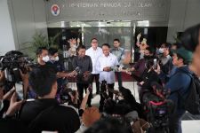 Arahan dari Presiden Jokowi, Menpora Amali Cari Jalan Keluar Terkait Kelanjutan Liga 2 - JPNN.com