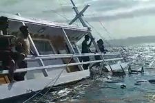 Kapal Wisata Tenggelam di Labuan Bajo, Tim SAR Masih Evakuasi Penumpang - JPNN.com
