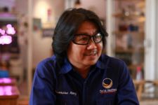 Awey Ungkap Alasan Robert Simangunsong Mundur dari Ketua NasDem Surabaya - JPNN.com Jatim