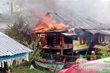Kebakaran Menghanguskan 2 Rumah Warga di Aceh Selatan - JPNN.com