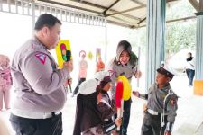 Edukasi Anak Usia Dini, Polsanak Sosialisasikan Keselamatan Lalu Lintas - JPNN.com