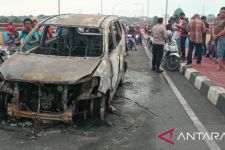 Mobil Meledak dan Terbakar di Jembatan Musi IV Palembang - JPNN.com
