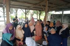 Kowarteg Adakan Pemeriksan Kesehatan Gratis Bagi Lansia di Gresik - JPNN.com Jatim