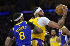 Libas Juara Bertahan NBA, Lakers Tembus Final Wilayah Barat - JPNN.com