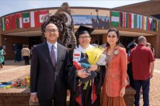 Dubes Rosan Bangga, Mahasiswa Tunarungu Raih Gelar Master Bahasa Isyarat di Gallaudet - JPNN.com