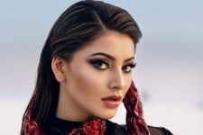 Urvashi Rautela Memukau di Festival Film Cannes, Ternyata Ini Rahasianya - JPNN.com