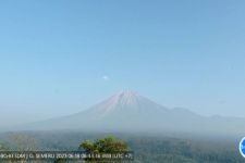 Masyarakat Diminta Waspada Potensi Awan Panas Gunung Semeru - JPNN.com