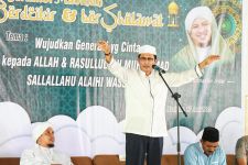 Sambangi Ponpes Al-Khairaat Tilamuta, Fadel Muhammad Beri Tip Sukses Kepada Para Santri - JPNN.com