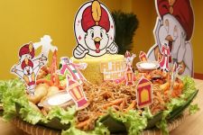 Ajayib Chicken Hadir di Gading Serpong, Menawarkan Kelezatan Kuliner ala Timur Tengah - JPNN.com