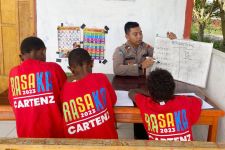 Begini Sinergi Polri dan TNI Membangun SDM di Wilayah Terpencil Papua - JPNN.com
