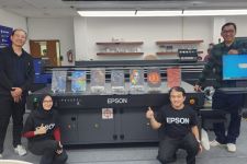Dukung Industri Kreatif, Epson Indonesia Merilis Printer Terbaru dengan Tinta UV - JPNN.com