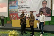 Sosialisasi Bareng OJK, Masinton Ingatkan Mak-Mak Jangan Pakai Pinjol untuk Judi Online - JPNN.com