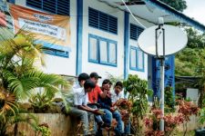 Telkomsat Beri Layanan Internet Gratis untuk Sekolah di Daerah 3T - JPNN.com