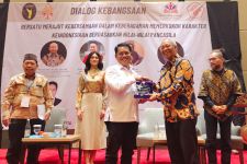 Profesor Agustinus Dorong Masyarakat Indonesia Berkarakter Sesuai Pancasila - JPNN.com