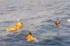 Speed Boat Bawa 5 Orang Penumpang Tenggelam di Perairan Sidangoli - JPNN.com