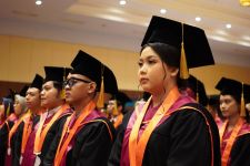 773 Wisudawan Universitas Bakrie Diharapkan Bisa Bersinergi untuk Indonesia - JPNN.com