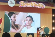 Hadir di Beautitastic, Angelicca Marthin Berbagi Tip Agar Make Up Tahan Lama - JPNN.com