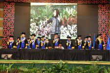 USNI Lepas Ratusan Wisudawan, Lahirkan Calon Wirausaha Muda di Era Digital - JPNN.com