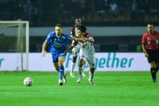 Klasemen Liga 1 2023/2024 Seusai Persib vs PSM Tanpa Pemenang - JPNN.com