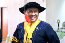 Menyongsong Tahun 2024 dengan Rangkaian Beban Masalah 2023 - JPNN.com