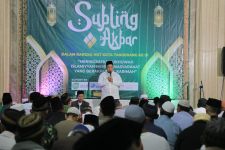 Salat Subuh Berjemaah di Subling Akbar, Nurdin Ajak Masyarakat Perkuat Ukhuwah dan Keimanan - JPNN.com