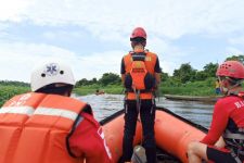 Diduga Mabuk, Warga di Jalan Pelita ini Tenggelam di Sungai Borang - JPNN.com