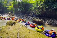 Mengenal Alam, Belajar Menanam Hingga Coba Wahana Tubing di Rivera Bogor - JPNN.com