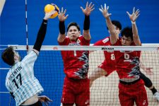 VNL 2024: Jepang Mengerikan, Kepala Pemain Argentina jadi Korban - JPNN.com