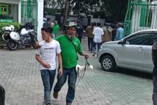 Aksi di Depan Kantor PPP, Sejumlah Pedemo Diduga Diamankan Preman - JPNN.com