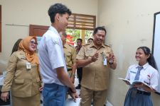 Tingkatkan Kuota Peserta Didik, Pemprov Jateng Tambah Layanan Pendidikan SMA - JPNN.com