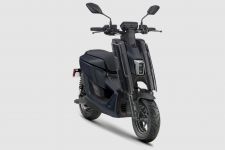 Motor Listrik Yamaha EMF Hadir Untuk Mobilisasi Perkotaan - JPNN.com