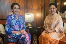 HKN 2024: Ada 8 Kebaya Legendaris Koleksi Ibu Tien Soeharto - JPNN.com