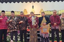 Pidato Membuka Acara Wayang, Hasto Bicara Kekaguman Bung Karno Terhadap Kesenian - JPNN.com