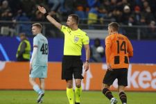 2 Wasit Asal Polandia Dipecat dari Liga Champions, Ini Sebabnya - JPNN.com