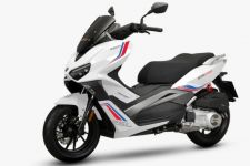 WMoto ES250i Siap Menantang Honda Forza dan Yamaha XMax - JPNN.com