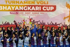 Turnamen Voli Bhayangkari Cup 2024, PD Riau Menang Telak Lawan Sumbar - JPNN.com