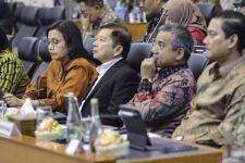 Badan Anggaran DPR RI Setujui RUU APBN 2025, Sebegini Target Pendapatan Negara - JPNN.com