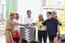 Resmikan Smelter Tembaga, Jokowi: Kebutuhan Produk Harus Bergantung pada Indonesia - JPNN.com