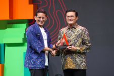 Selamat, Fadel Muhammad Raih Penghargaan sebagai Pemimpin Inovatif di IDeaward 2024 - JPNN.com