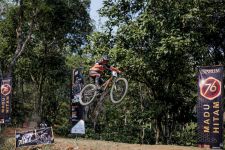 76 Indonesian Downhill 2024, Para Downhiller Elite Siap Taklukkan Ternadi Bike Park Demi Gelar Juara - JPNN.com