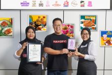 Raih Sertifikasi Halal, Hangry Indonesia Percepat Ekspansi Moon Chicken - JPNN.com