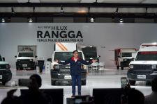 Lawan Mitsubishi L300, Toyota Meluncurkan Hilux Rangga, Sebegini Harganya - JPNN.com