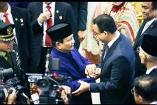 Unggah Foto Bareng Prabowo Seusai Pelantikan, Anies Tulis Caption Begini, Simak - JPNN.com