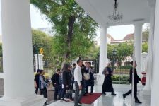 Pelantikan Presiden: Lontong Kikil Spesial Menunggu Prabowo - JPNN.com